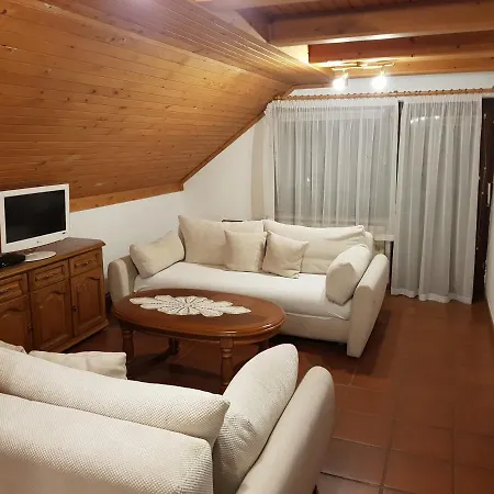 Apartment Apartman Majkic, Marija Majkic, Sobodajalka Kranjska Gora